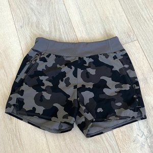 Kid girl camo all in motion shorts